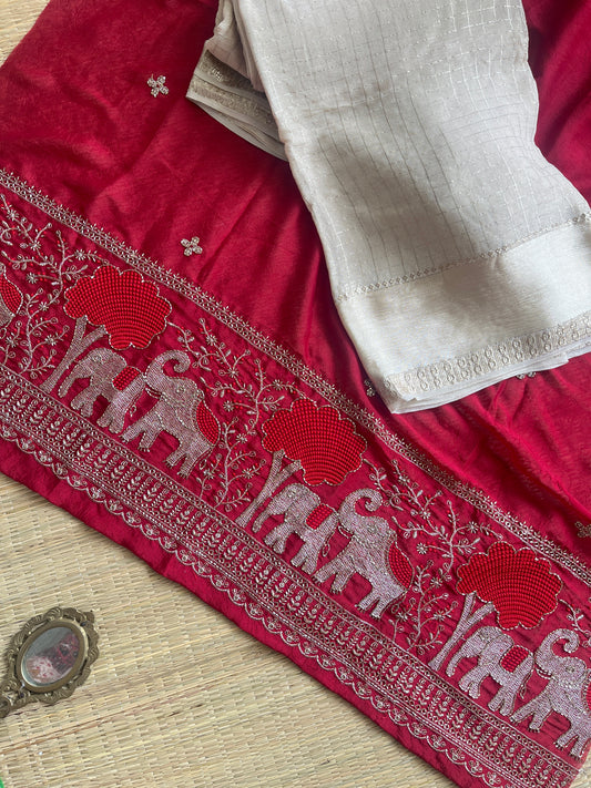 AINA- Ivory Viscose Georgette Saree with Red Zari Handwork Blouse Piece
