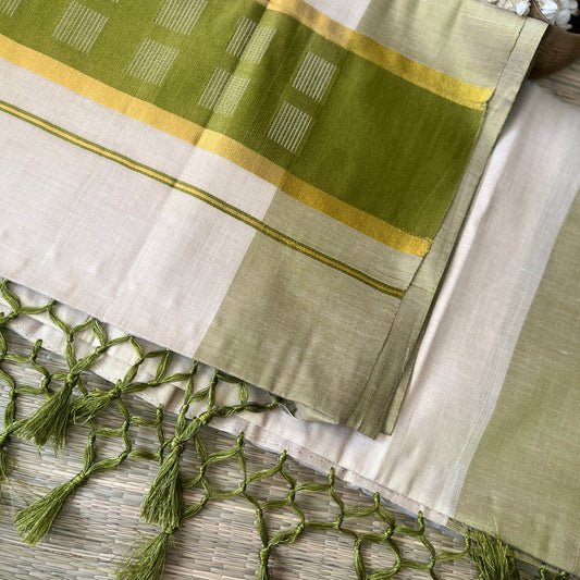 Thalir – Balaramapuram Kasavu Saree with Green Kasavu Border