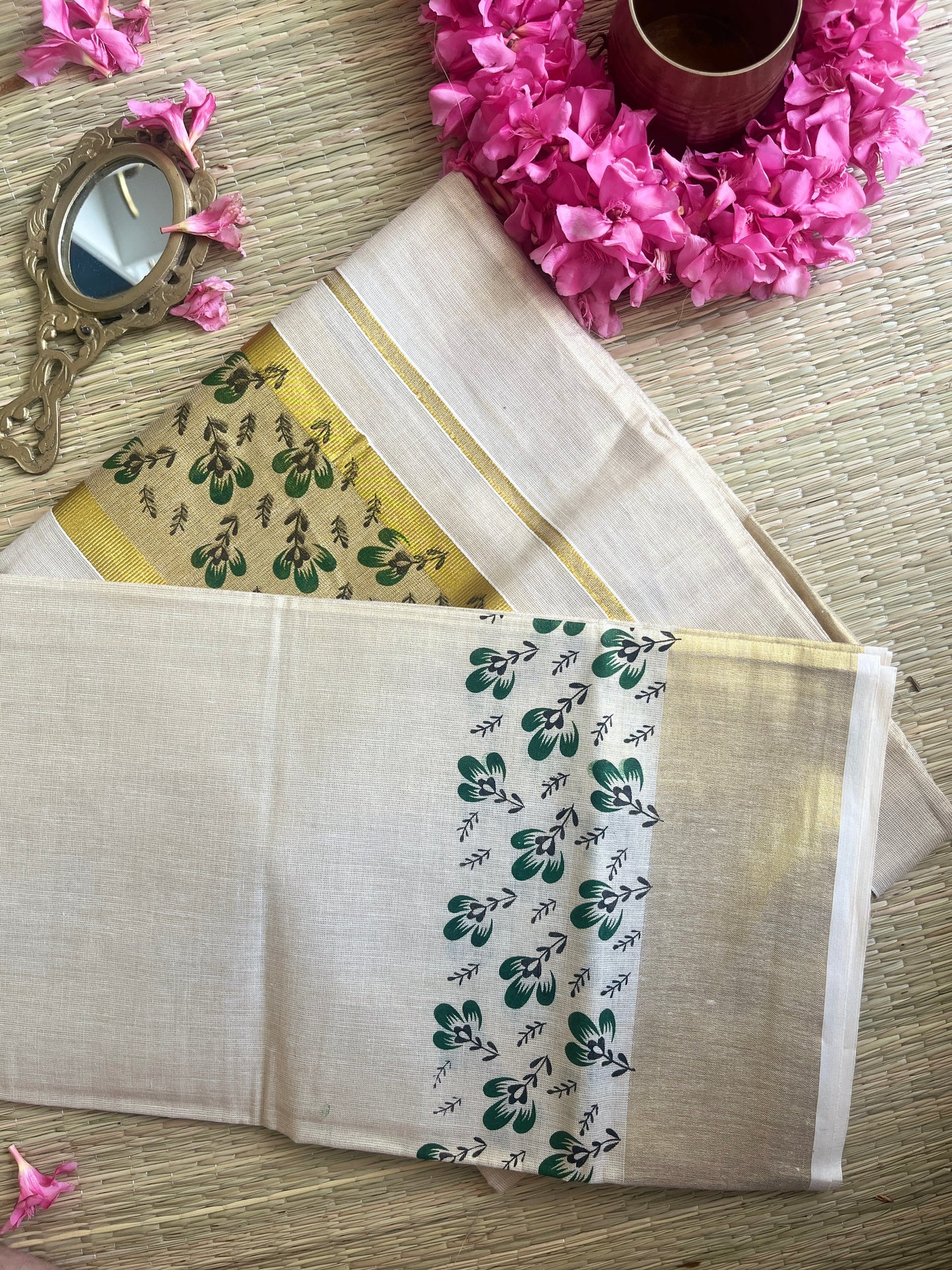 Devangana – Balaramapuram Kasavu Set Mundu with Dark Green Floral Border
