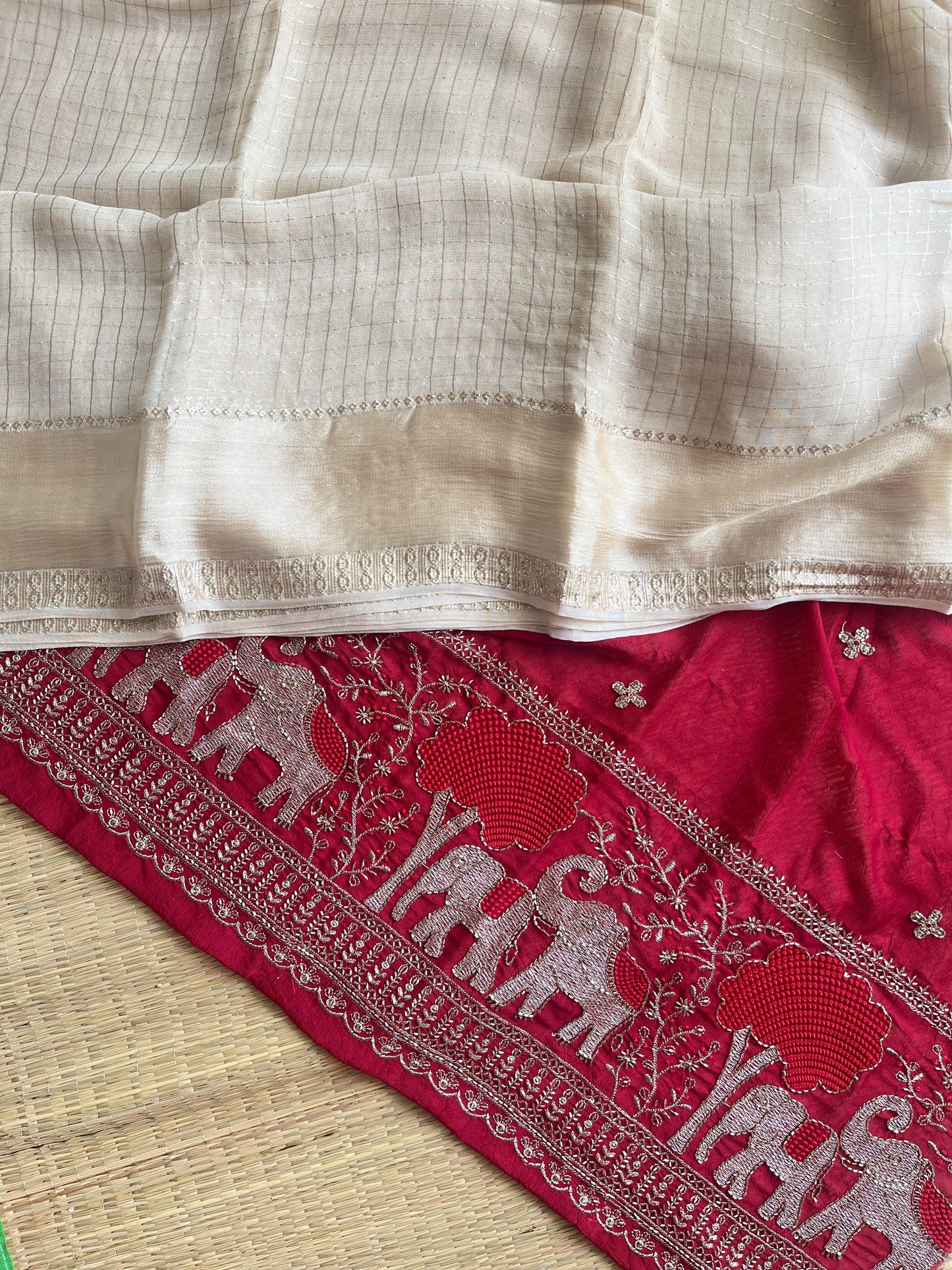 AINA-  Ivory Viscose Georgette Saree with Red Zari Handwork Blouse Piece