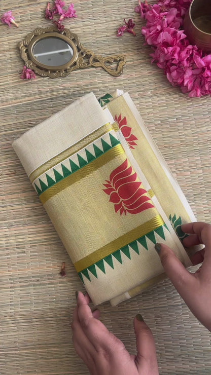 Padma – Balaramapuram Kasavu Set Mundu with Lotus Kasavu Border with blouse